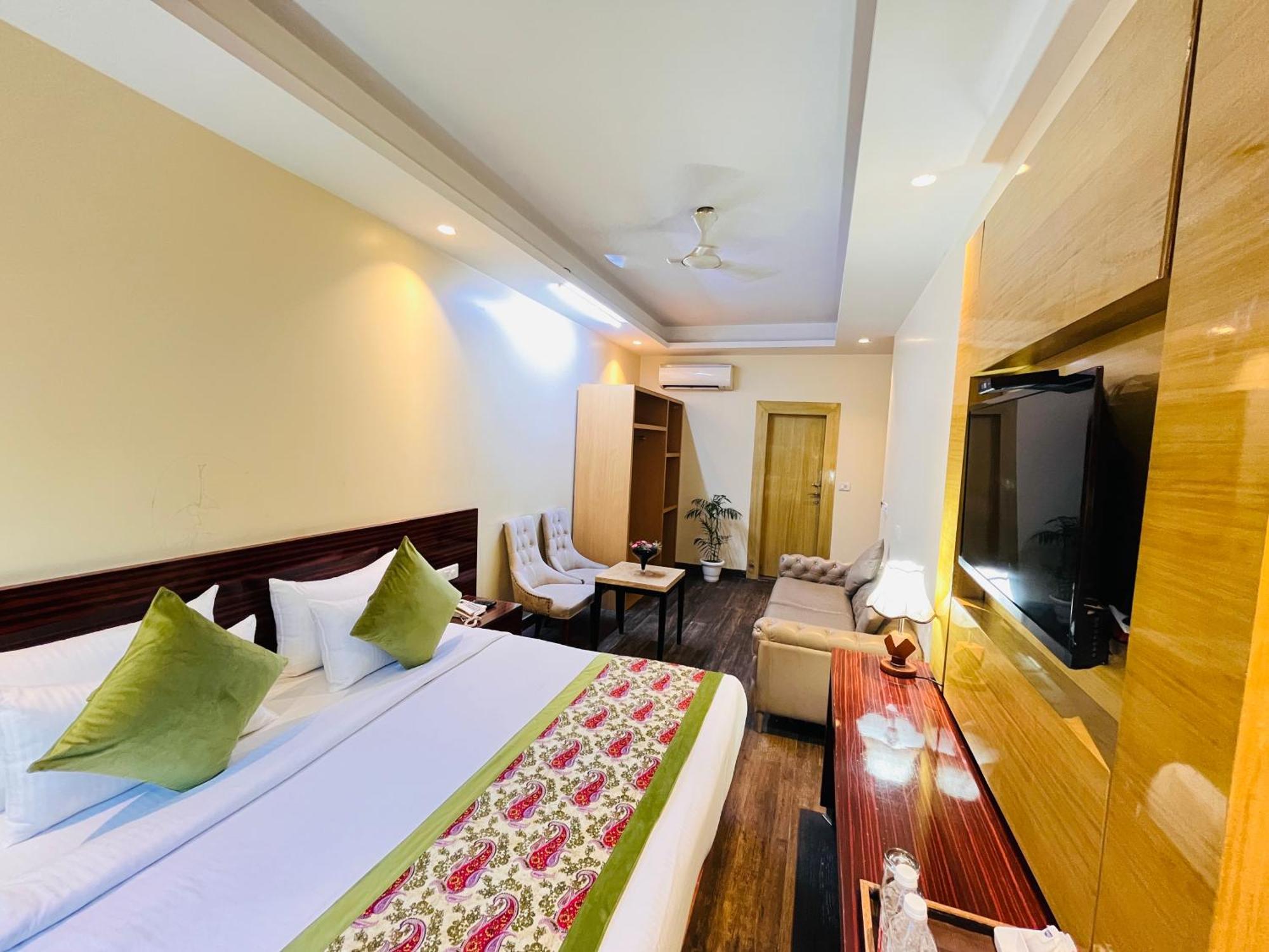 Hotel Banz Near Indira Gandhi Airport Delhi Neu-Delhi Exterior foto