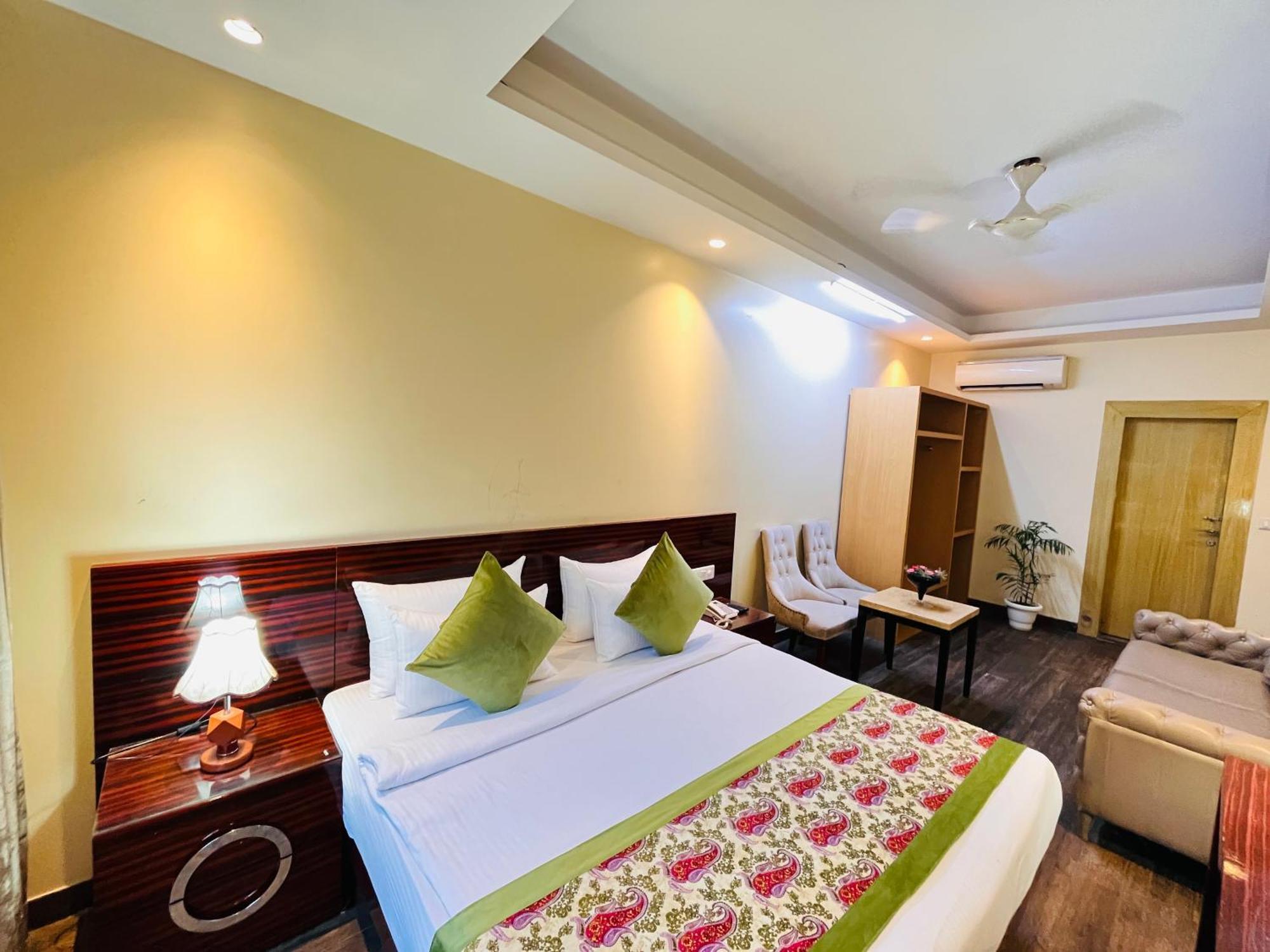 Hotel Banz Near Indira Gandhi Airport Delhi Neu-Delhi Exterior foto