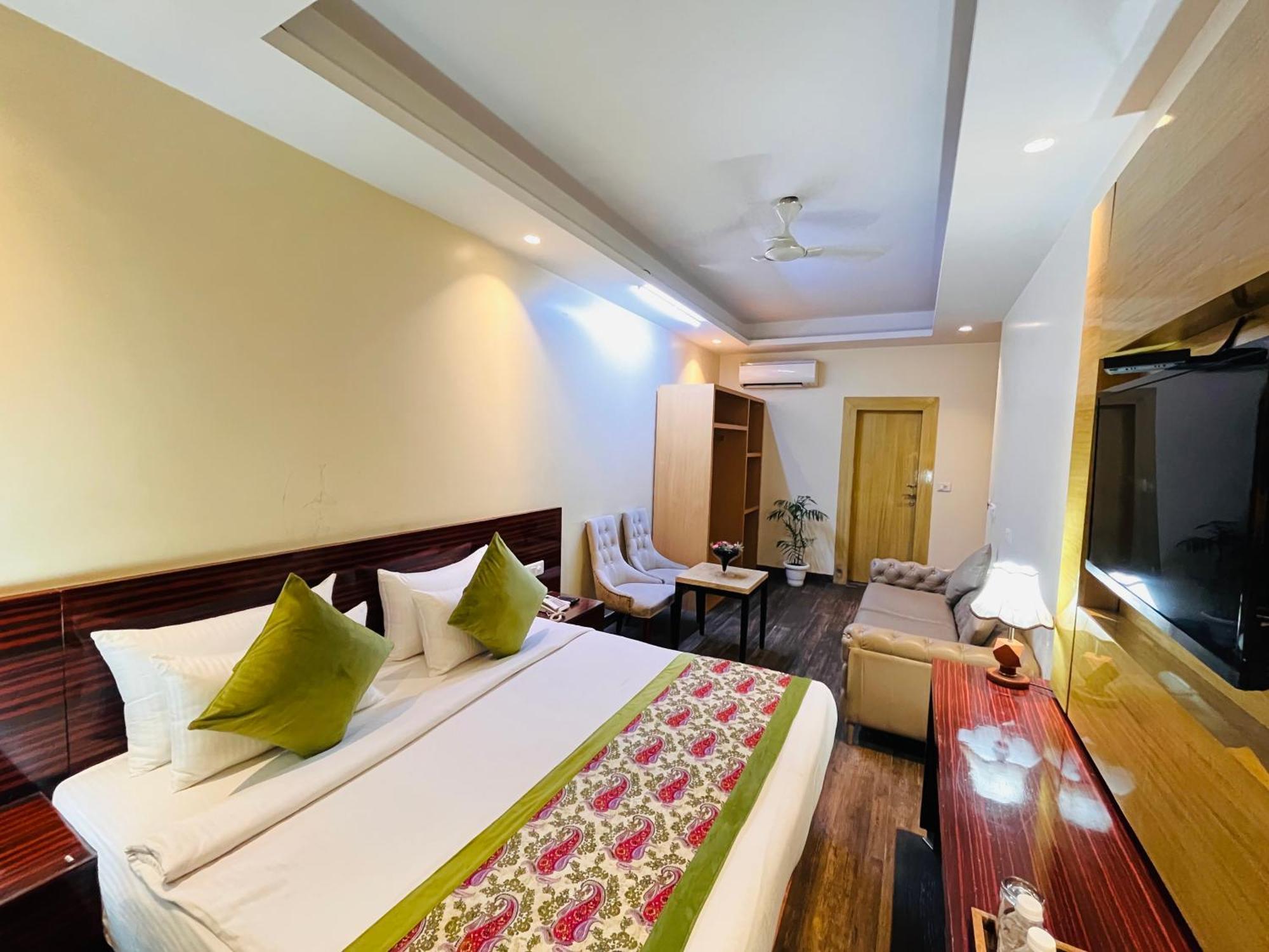 Hotel Banz Near Indira Gandhi Airport Delhi Neu-Delhi Exterior foto