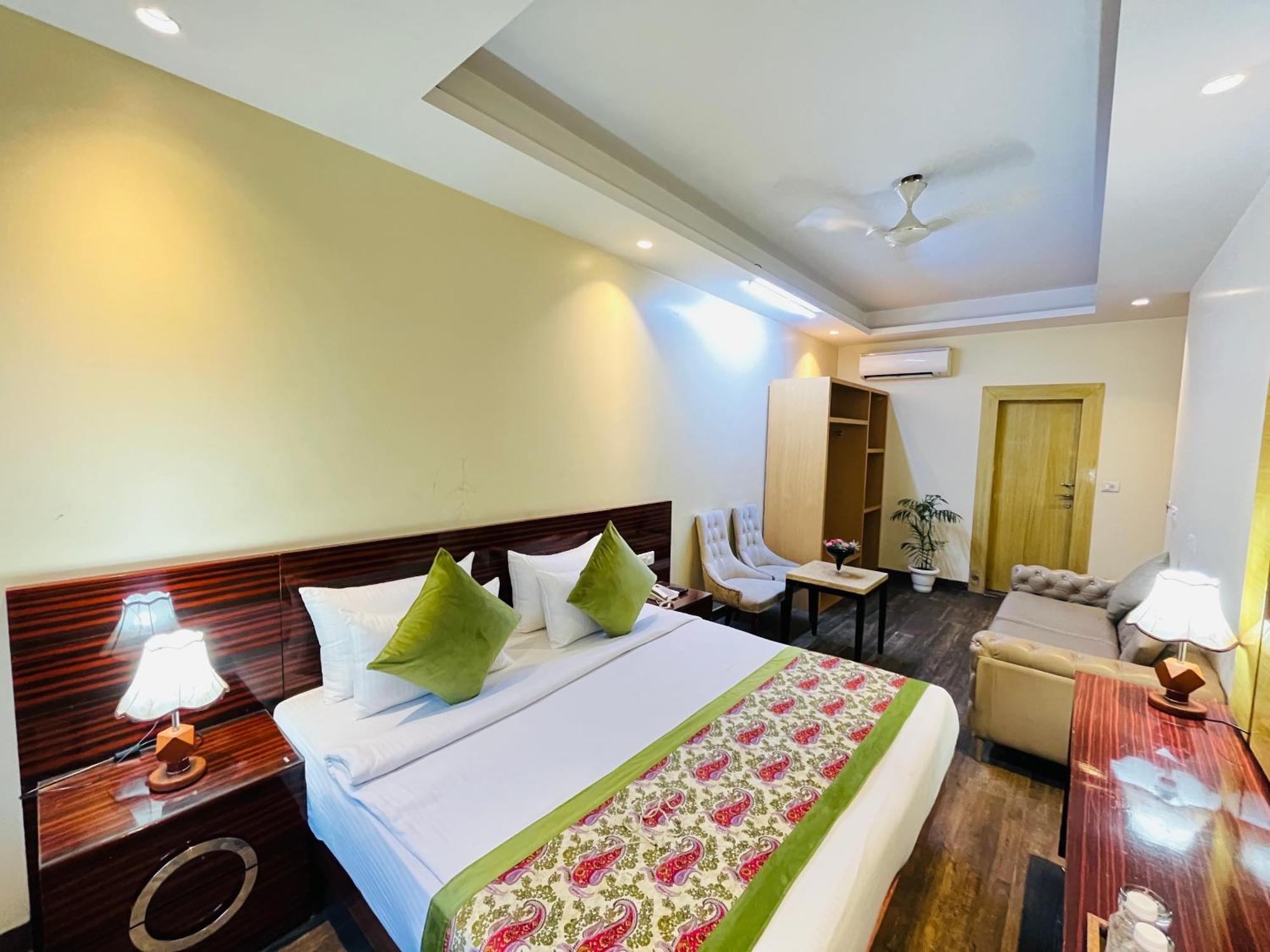 Hotel Banz Near Indira Gandhi Airport Delhi Neu-Delhi Exterior foto